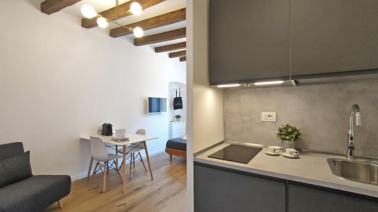 Milano Navigli Apartment - Via Vigevano المظهر الخارجي الصورة